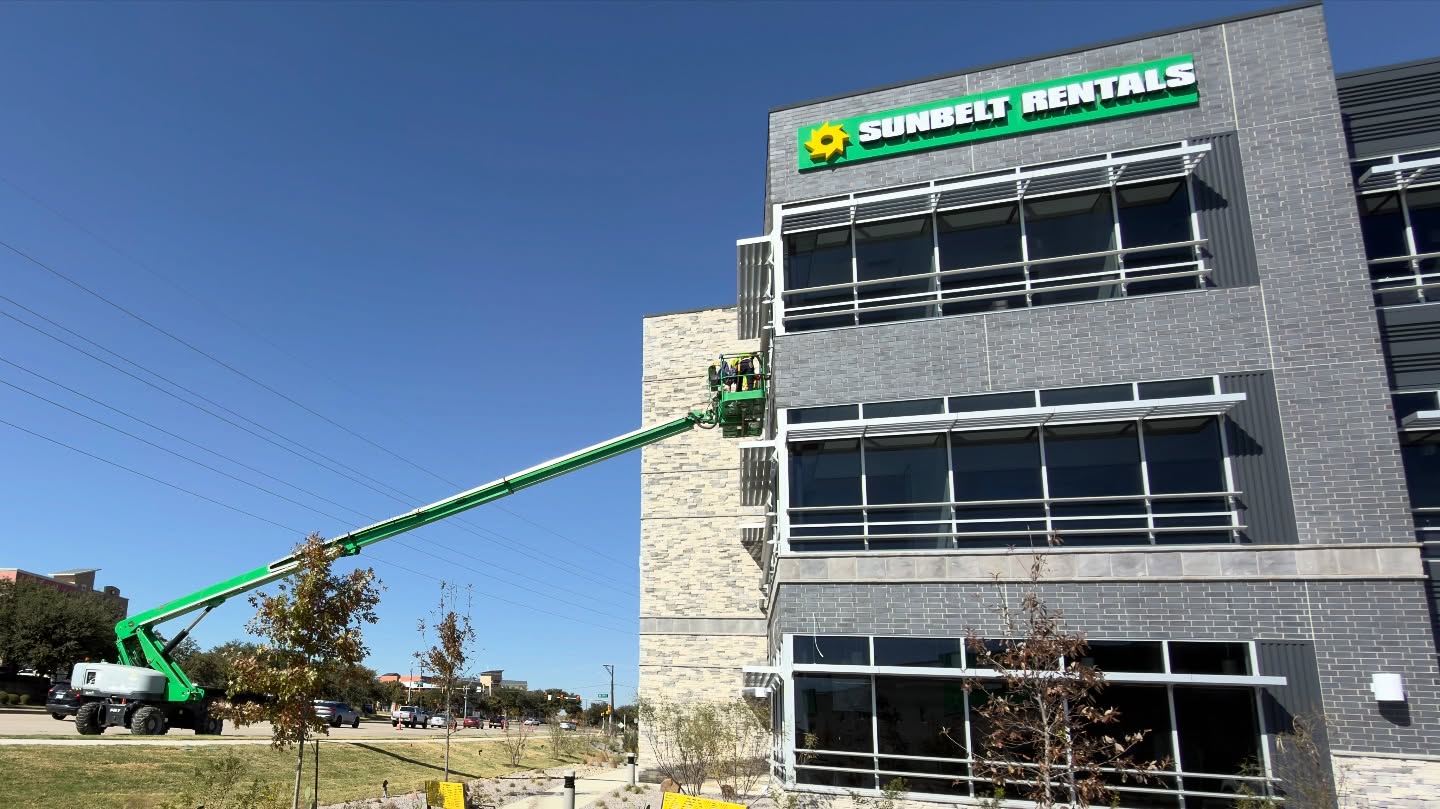 Segur Cleaning crew on a Texas jobsite